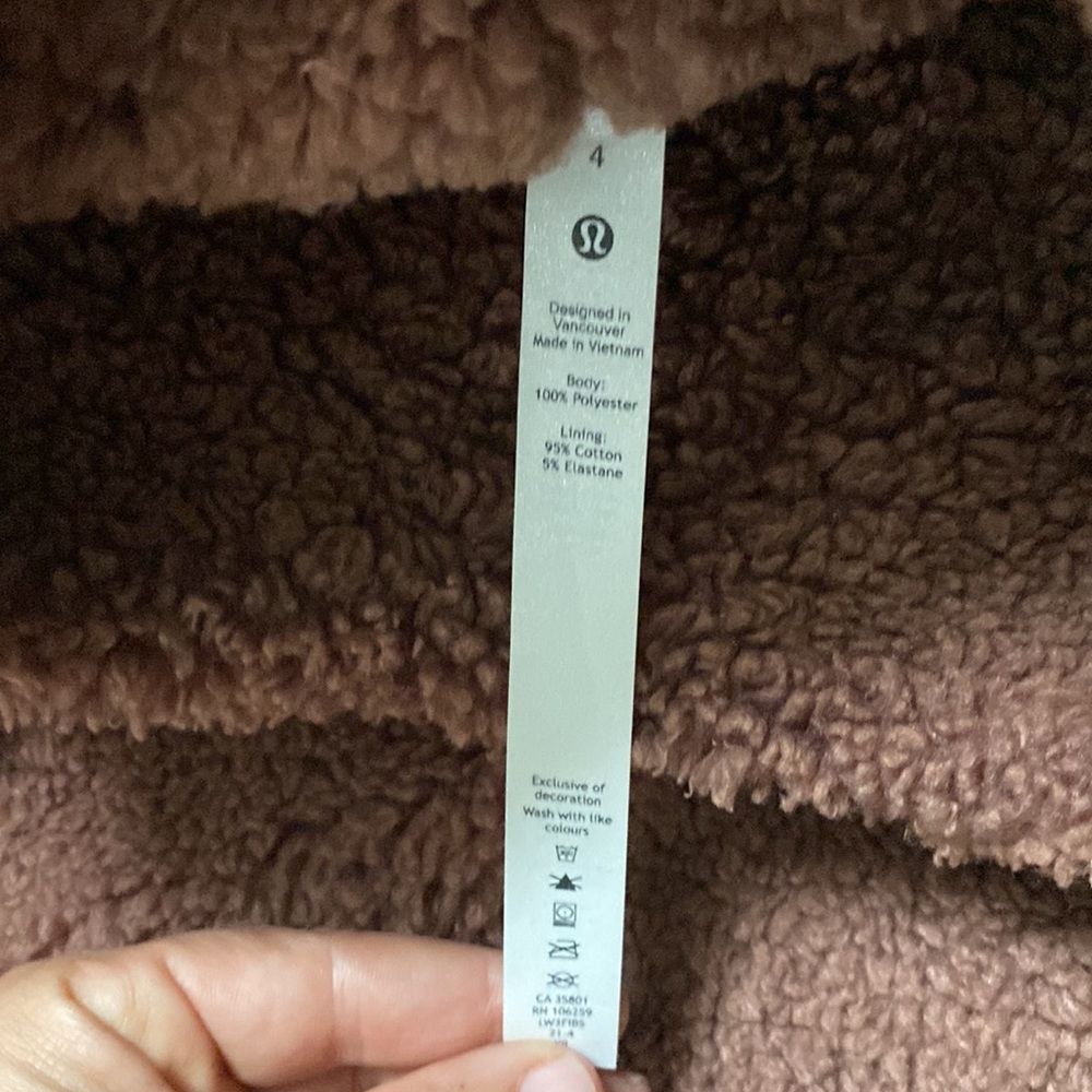 Lululemon fleece pullover in size 4 - Picture 2 of 3